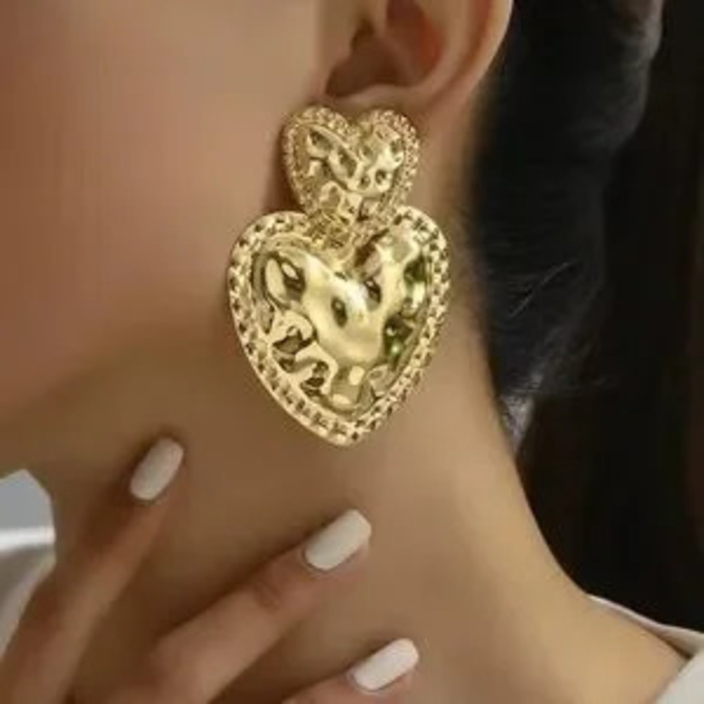 NEW! Zara gold Heart-Shaped Earrings
